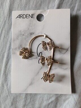Ardene Gold Ear Cuff with Sparkling Bow Accents